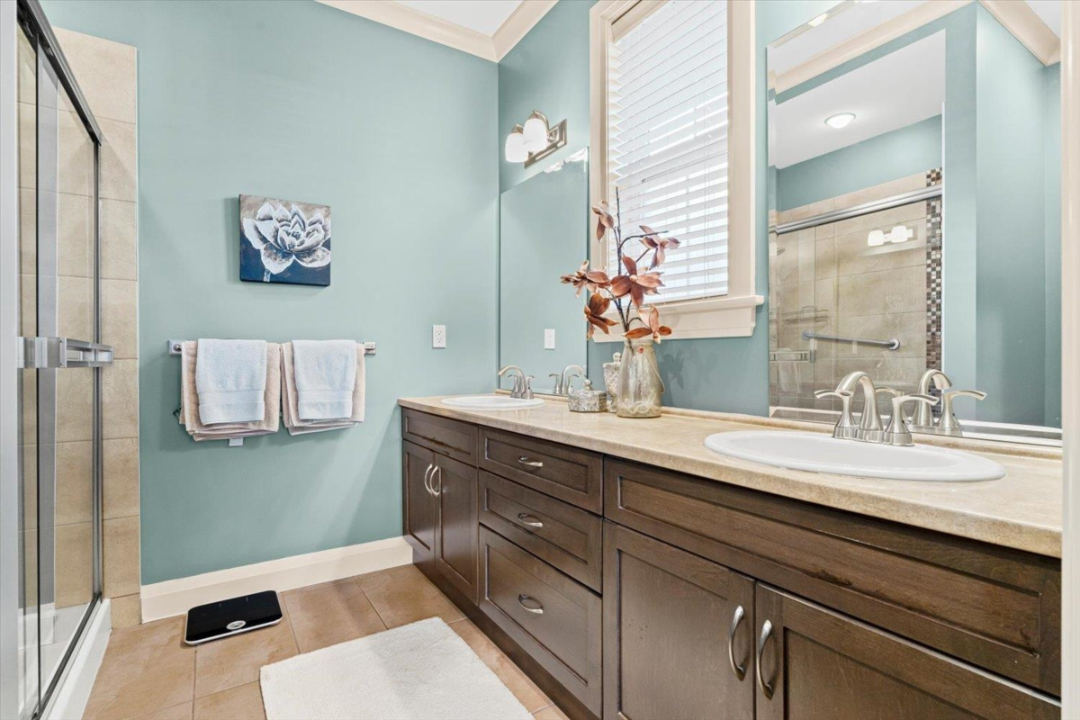 Staircase Photo of 5440 Chinook Street, Chilliwack, BC