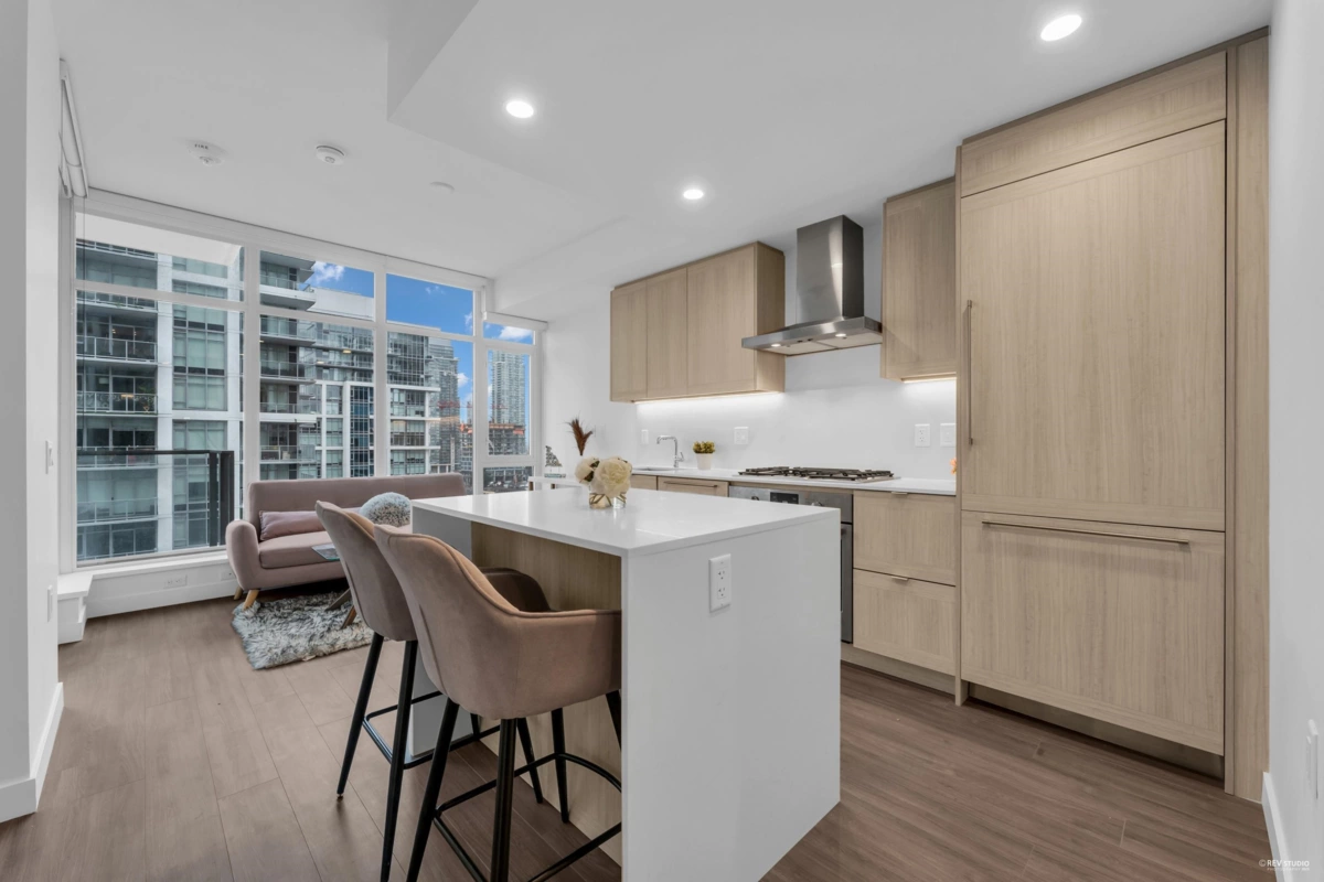 Kitchen Island Photo of 1807 2351 Beta Avenue, Burnaby, BC