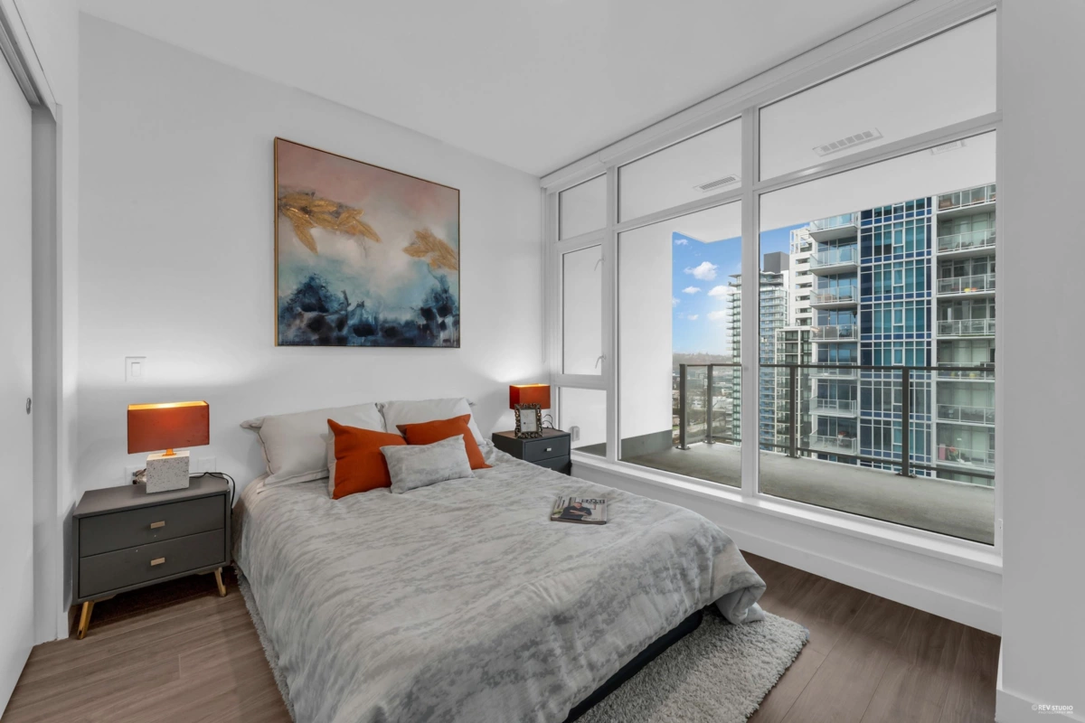 Walk-In Closet Photo of 1807 2351 Beta Avenue, Burnaby, BC