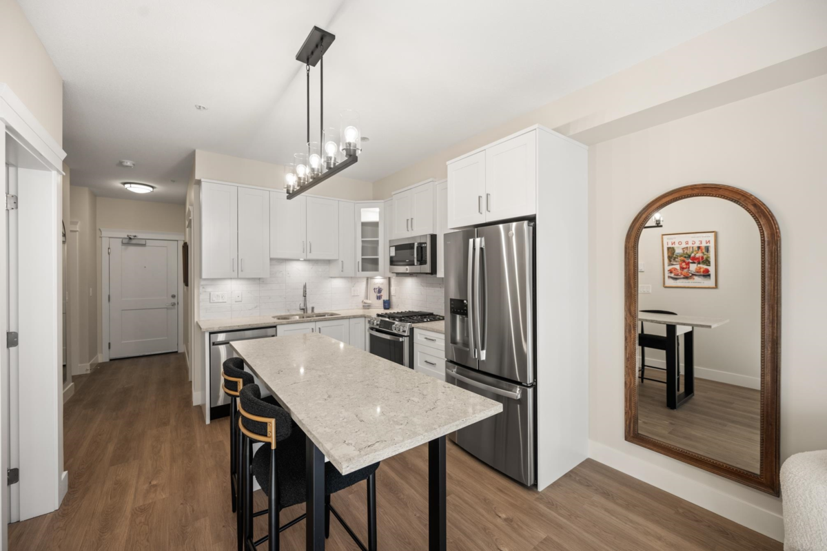 Kitchen Island Photo of 414 20926 83 Avenue, Langley, BC