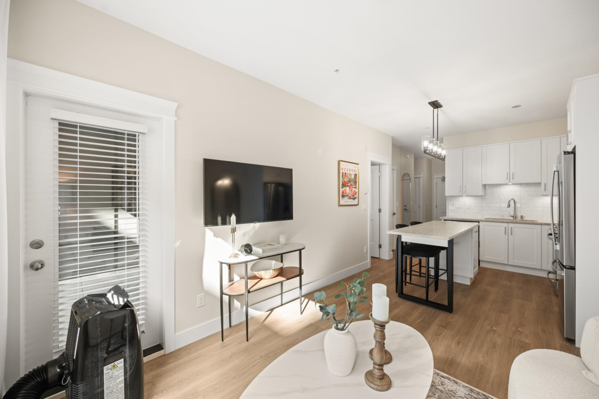 Living Room Photo of 414 20926 83 Avenue, Langley, BC