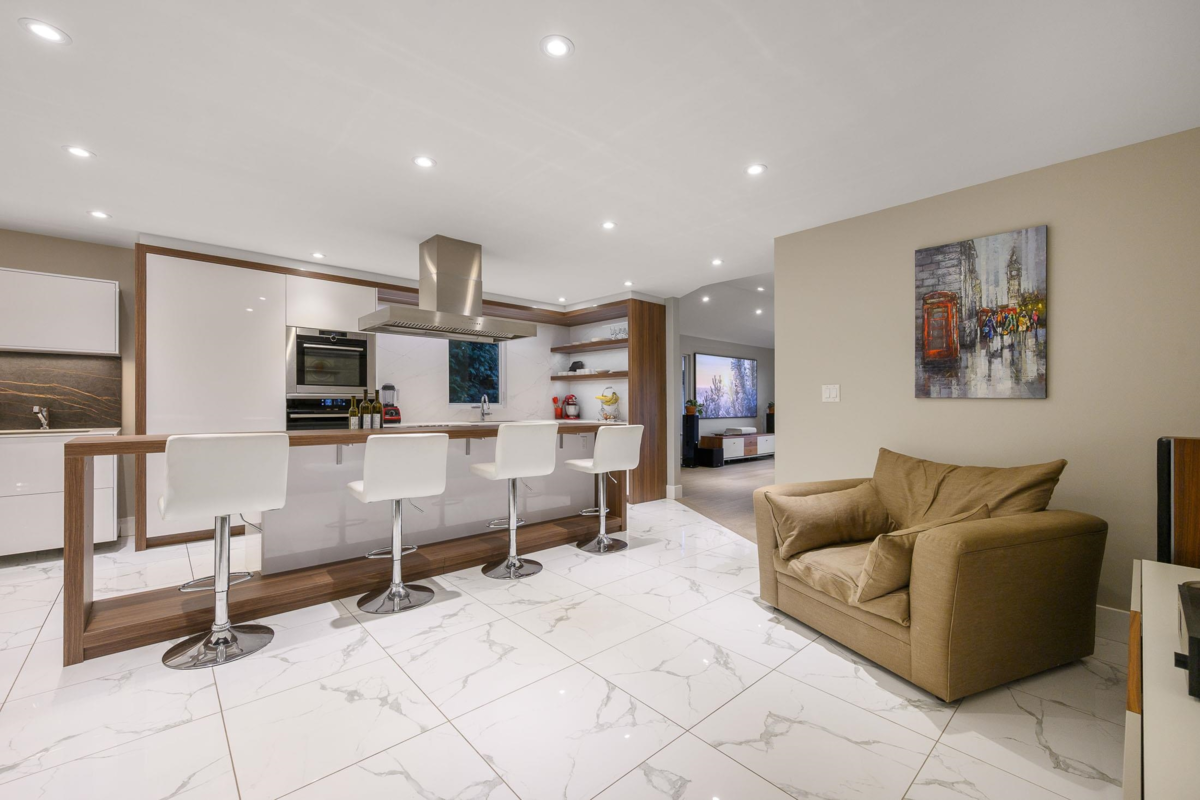 Breakfast Nook Photo of 23811 115a Avenue, Maple Ridge, BC