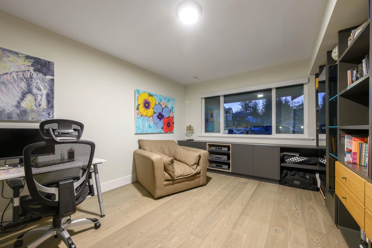 Hallway Photo of 23811 115a Avenue, Maple Ridge, BC