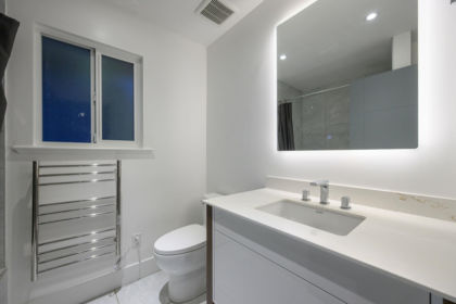 Laundry Room Photo of 23811 115a Avenue, Maple Ridge, BC