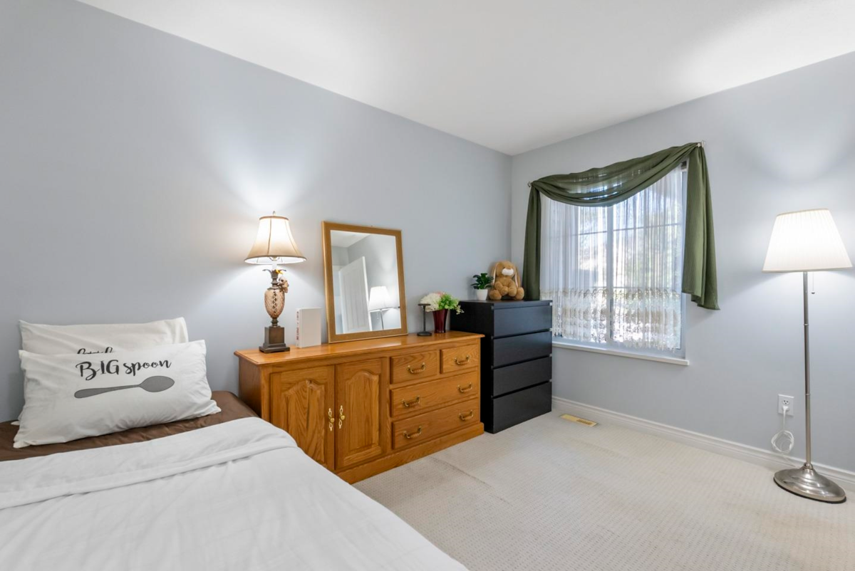 Entry Foyer Photo of 7 16888 80 Avenue, Surrey, BC