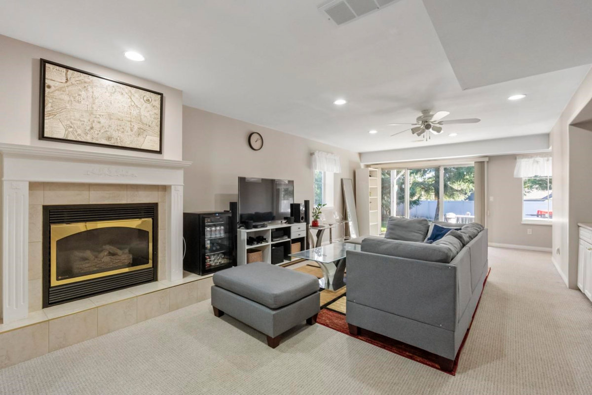 Hallway Photo of 7 16888 80 Avenue, Surrey, BC