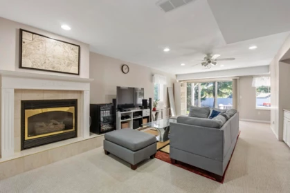 Hallway Photo of 7 16888 80 Avenue, Surrey, BC