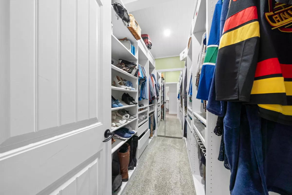 Garage Interior Photo of 26996 Ferguson Avenue, Maple Ridge, BC