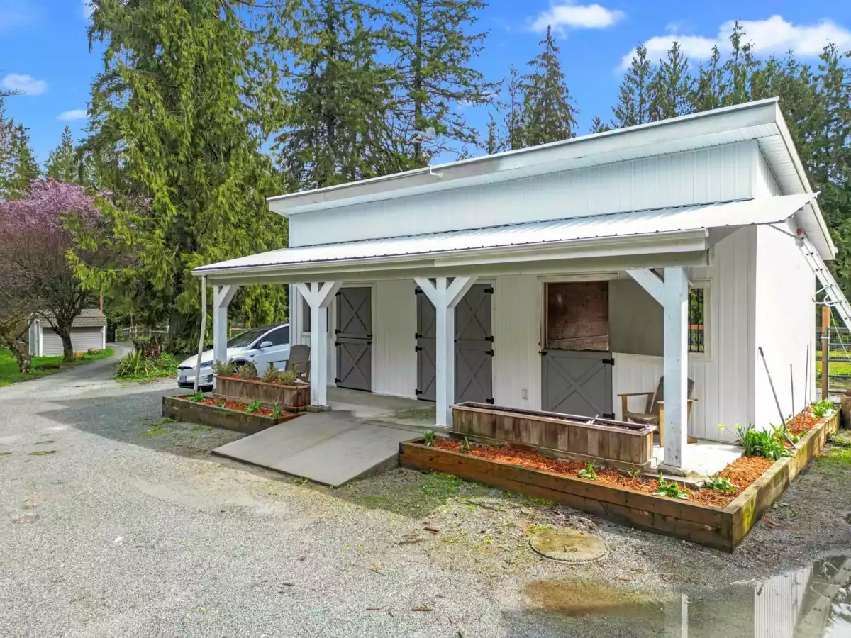 Kitchen Photo of 26996 Ferguson Avenue, Maple Ridge, BC