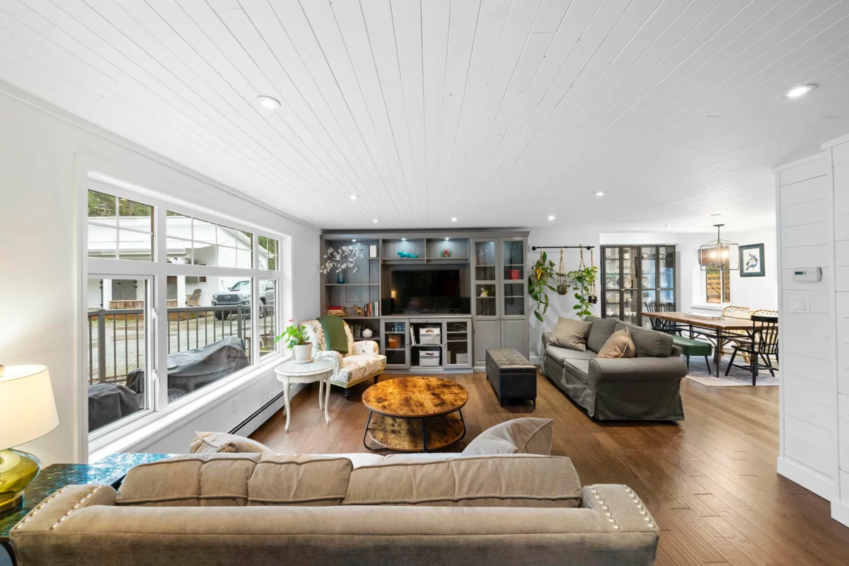 Primary Bathroom Photo of 26996 Ferguson Avenue, Maple Ridge, BC