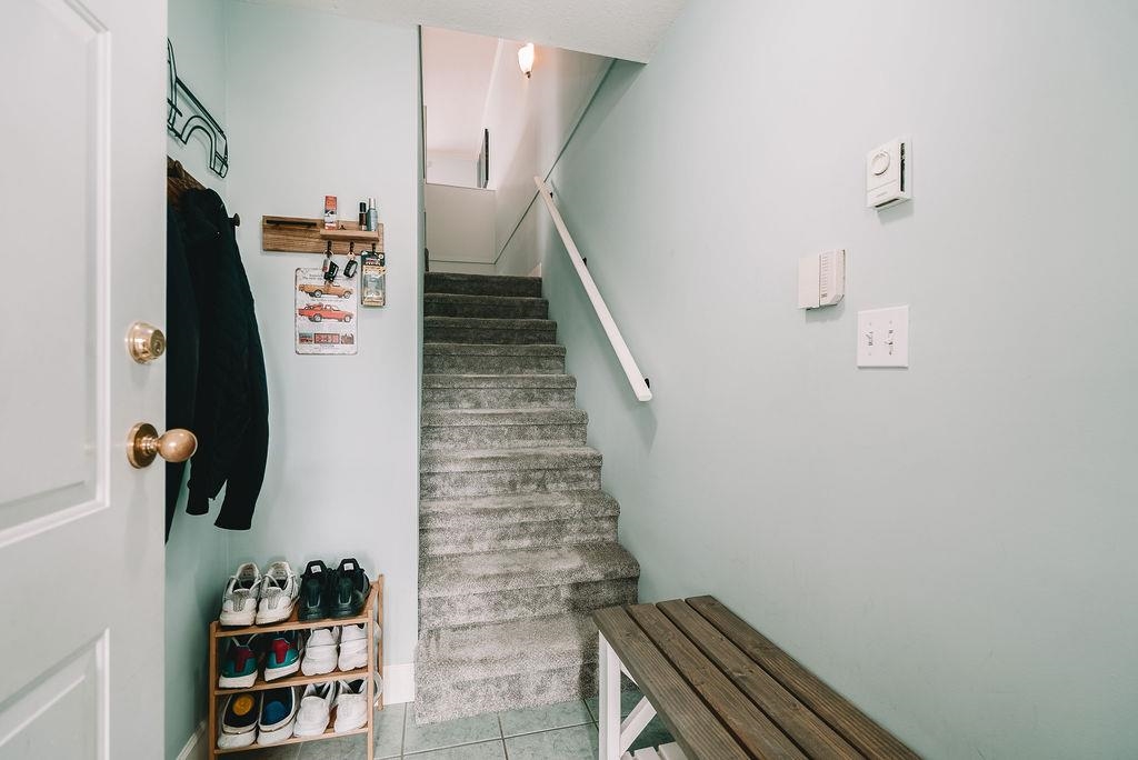 Front Yard Photo of 1 12449 191 Street, Pitt Meadows, BC