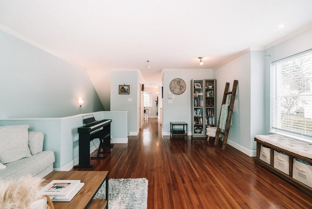 Guest Bathroom Photo of 1 12449 191 Street, Pitt Meadows, BC