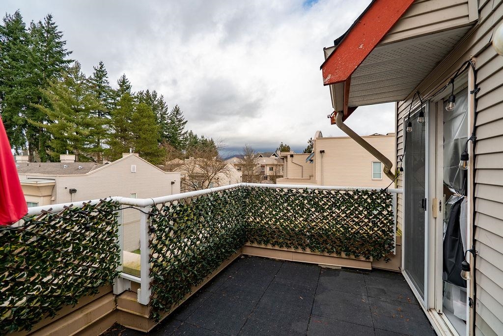Hot Tub / Spa Photo of 1 12449 191 Street, Pitt Meadows, BC