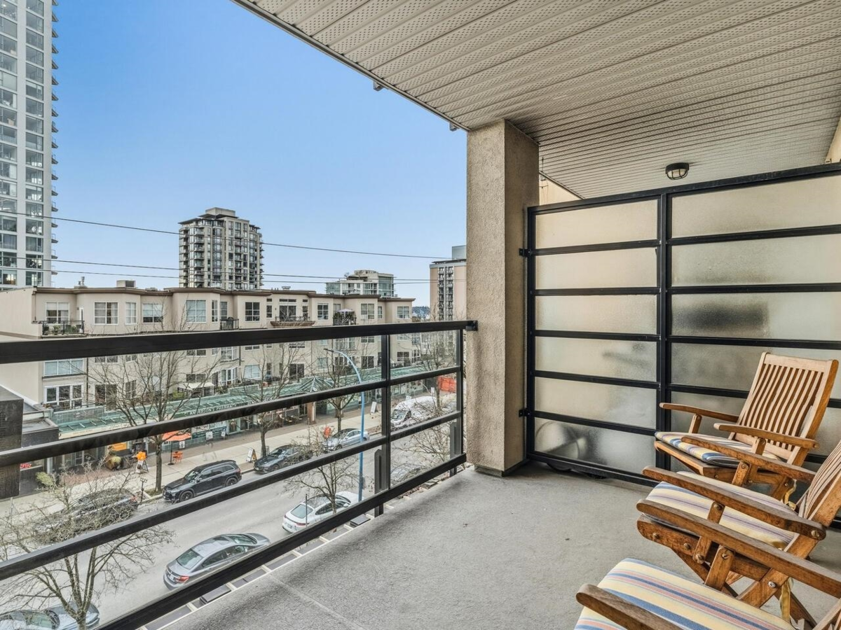 Powder Room Photo of 402 124 W 3rd Street, North Vancouver, BC