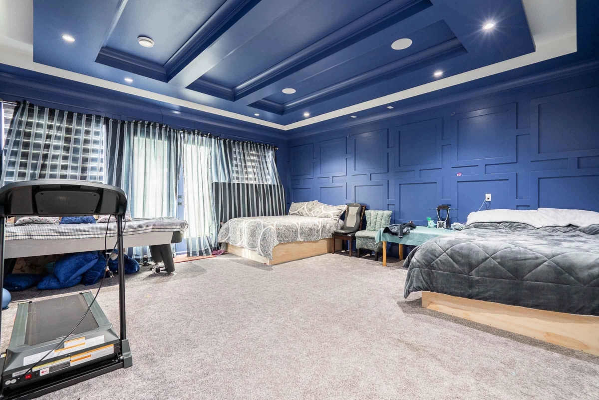 Entry Foyer Photo of 4371 184 Street, Surrey, BC