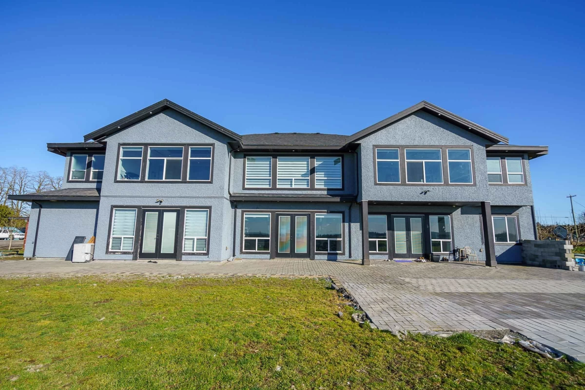 Family Room Photo of 4371 184 Street, Surrey, BC