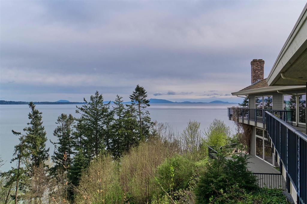 Dining Area Photo of 13026 13 Avenue, Surrey, BC