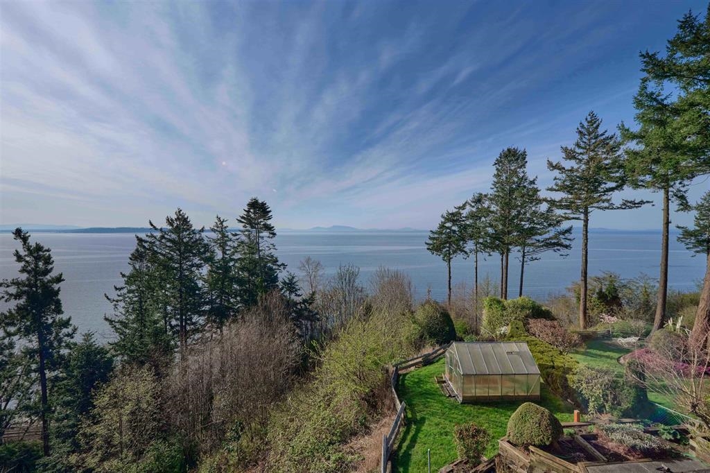 Hot Tub / Spa Photo of 13026 13 Avenue, Surrey, BC