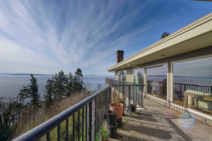 Garden / Landscaping Photo of 13026 13 Avenue, Surrey, BC