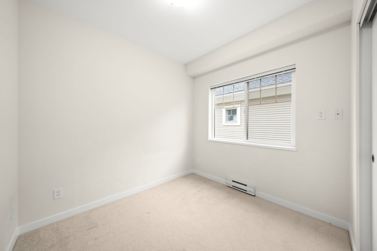 Entry Foyer Photo of 66 32633 Simon Avenue, Abbotsford, BC
