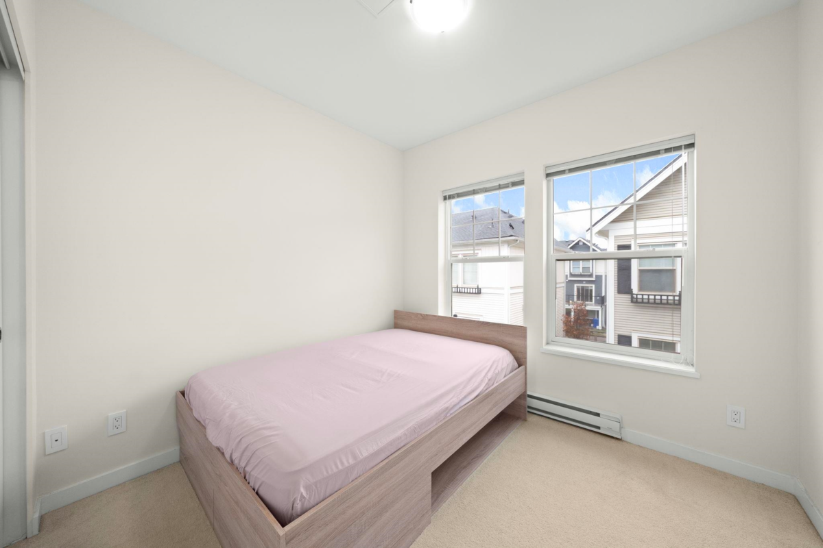 Mudroom Photo of 66 32633 Simon Avenue, Abbotsford, BC