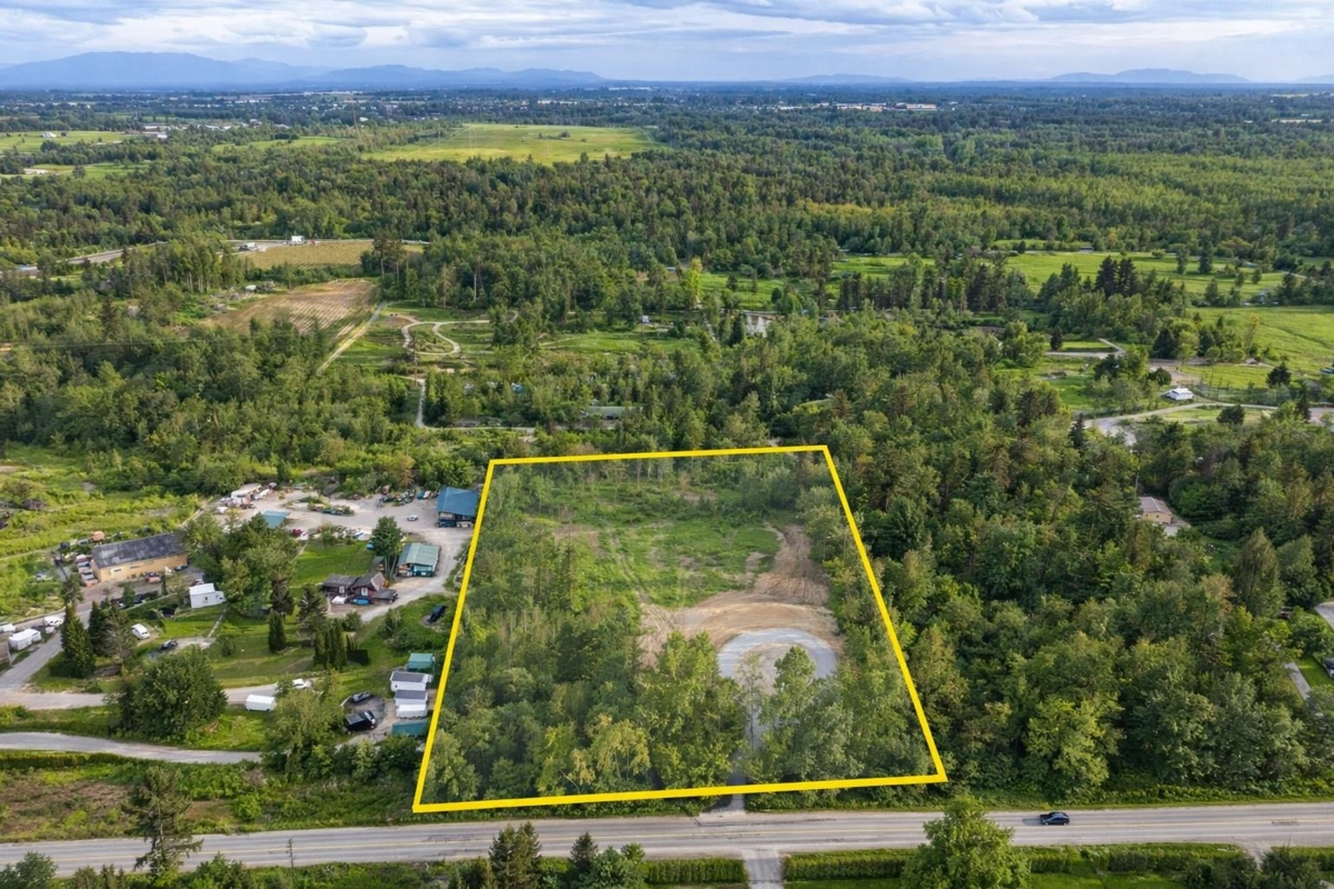 Family Room Photo of 26714 52 Avenue, Langley, BC