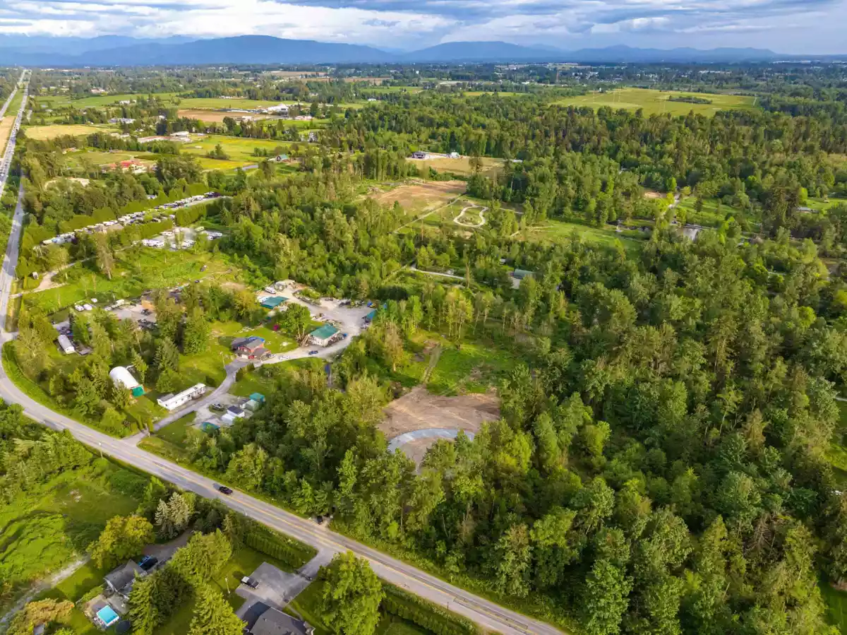 Front Yard Photo of 26714 52 Avenue, Langley, BC