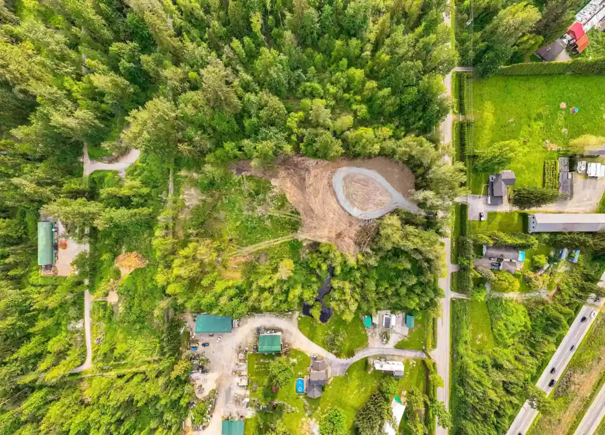 Hot Tub / Spa Photo of 26714 52 Avenue, Langley, BC