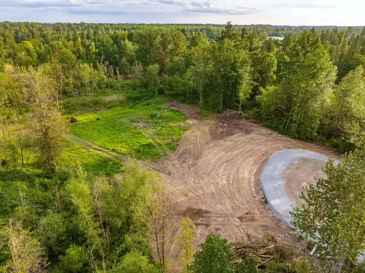 Kitchen Island Photo of 26714 52 Avenue, Langley, BC