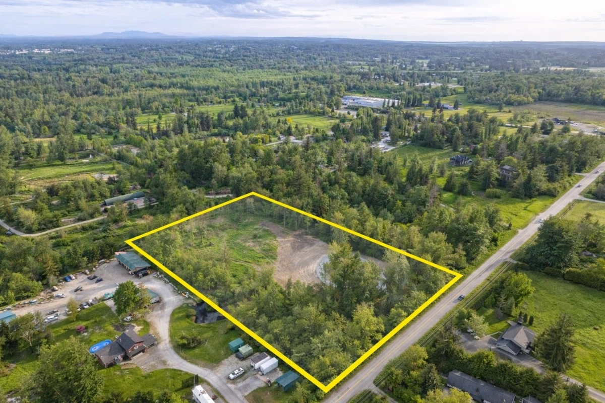 Living Room Photo of 26714 52 Avenue, Langley, BC