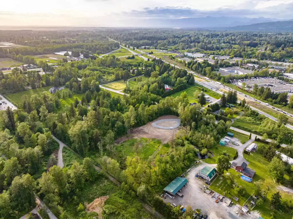 Swimming Pool Photo of 26714 52 Avenue, Langley, BC