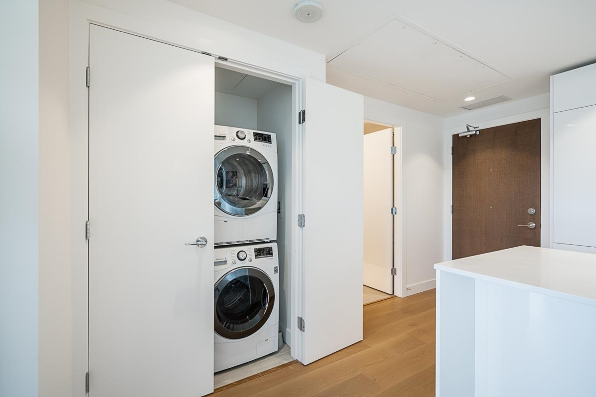 Hallway Photo of 711 5788 Gilbert Road, Richmond, BC