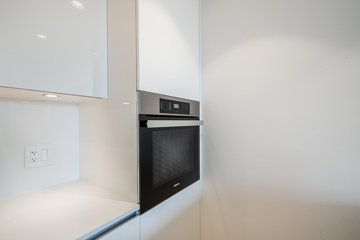 Primary Bathroom Photo of 711 5788 Gilbert Road, Richmond, BC