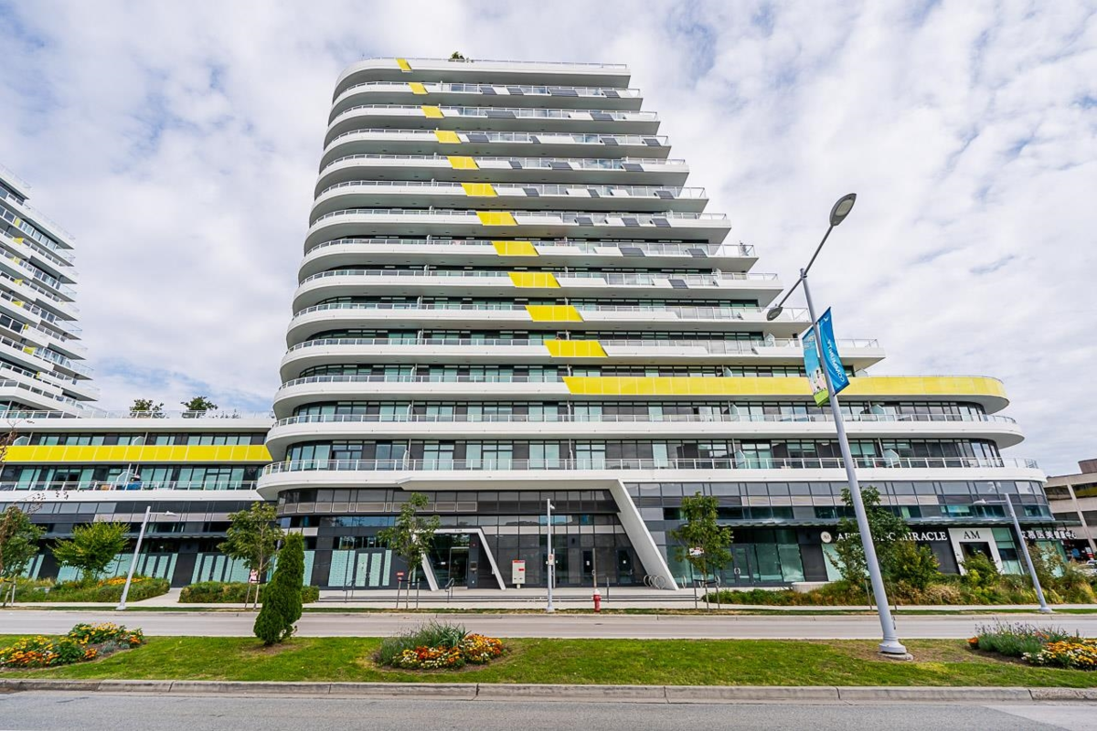 Swimming Pool Photo of 711 5788 Gilbert Road, Richmond, BC