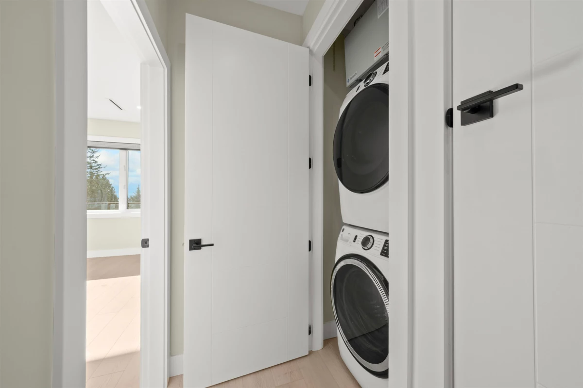 Basement Recreation Room Photo of 3 4558 Portland Street, Burnaby, BC