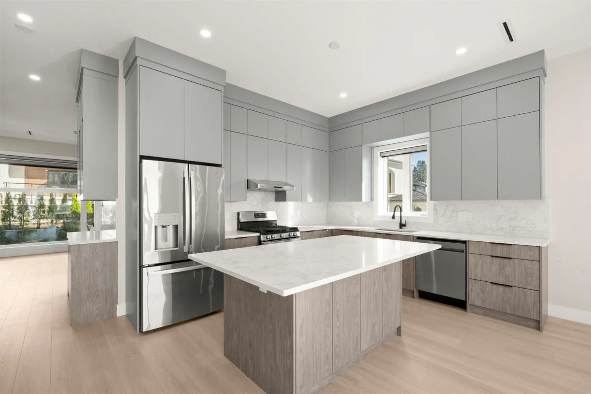 Dining Area Photo of 3 4558 Portland Street, Burnaby, BC