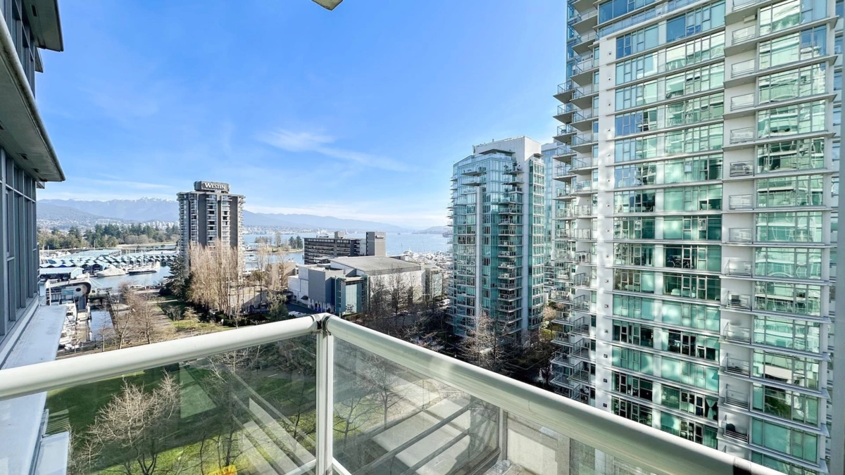 Guest Bathroom Photo of 1004 1710 Bayshore Drive, Vancouver, BC
