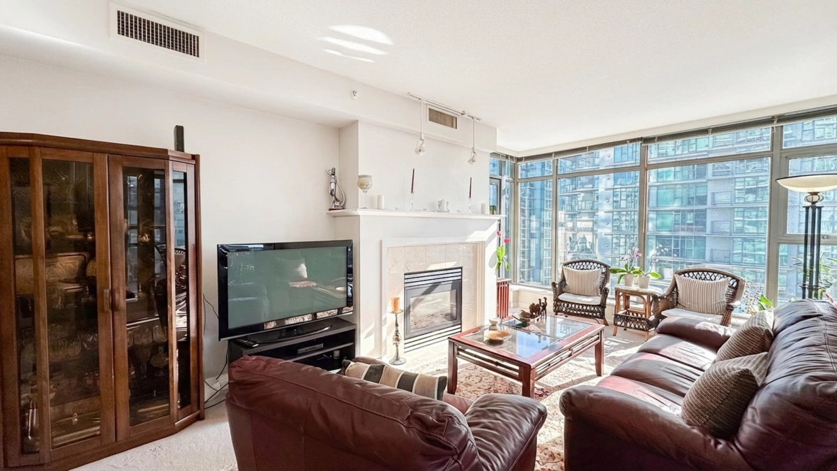 Kitchen Photo of 1004 1710 Bayshore Drive, Vancouver, BC