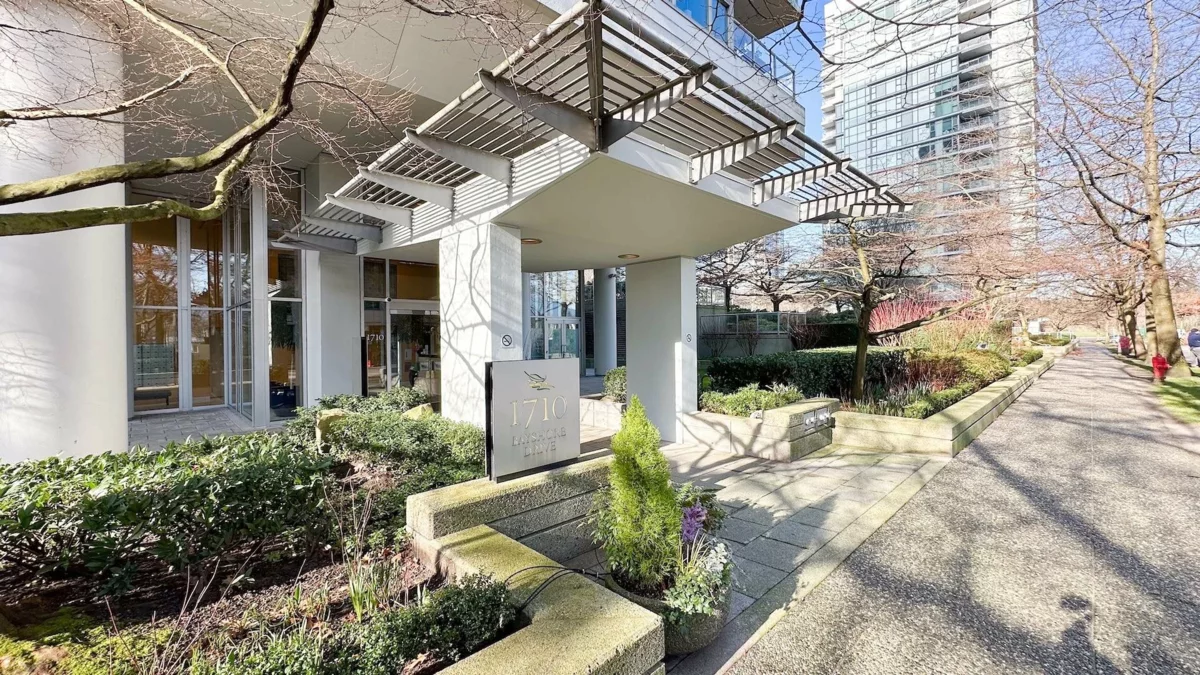 Living Room Photo of 1004 1710 Bayshore Drive, Vancouver, BC