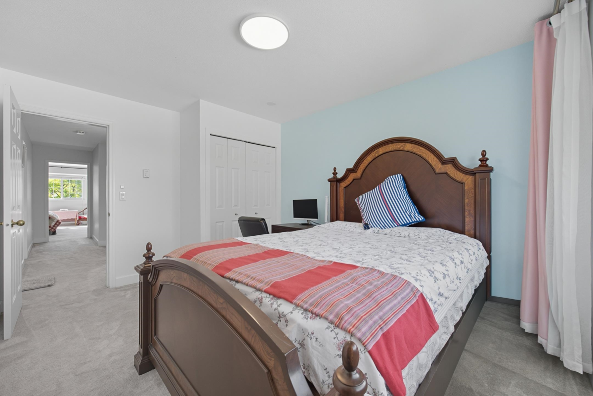 Mudroom Photo of 118 15121 19 Avenue, Surrey, BC