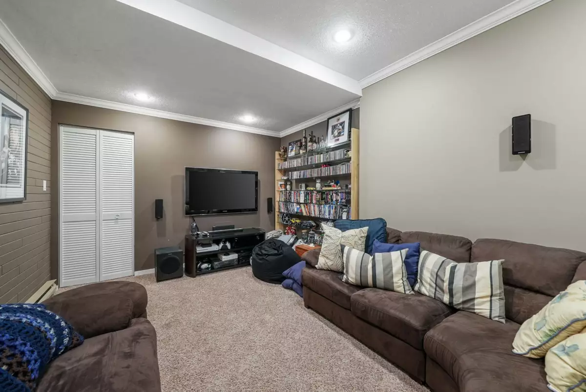 Guest Bathroom Photo of 13 20155 50 Avenue, Langley, BC