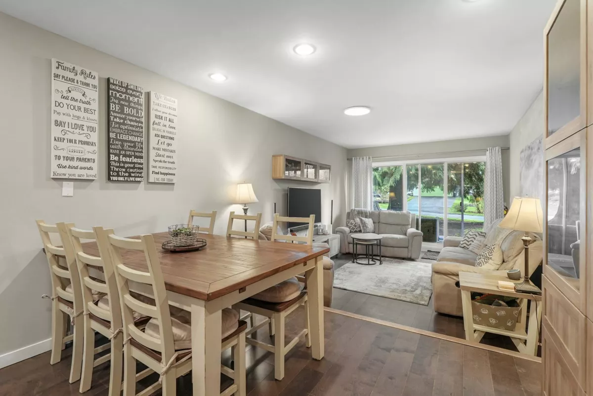 Living Room Photo of 13 20155 50 Avenue, Langley, BC