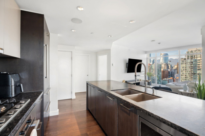 Powder Room Photo of 3005 1372 Seymour Street, Vancouver, BC