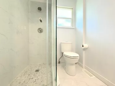 Powder Room Photo of 1126 Kings Avenue, West Vancouver, BC
