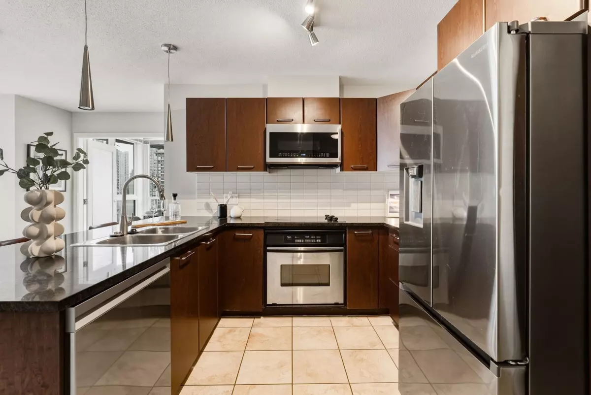 Family Room Photo of 906 1155 Seymour Street, Vancouver, BC