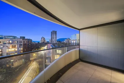 Hallway Photo of 703 1033 Nelson Drive, Vancouver, BC