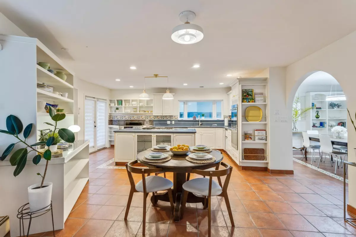Dining Area Photo of 7362 Laburnum Street, Vancouver, BC