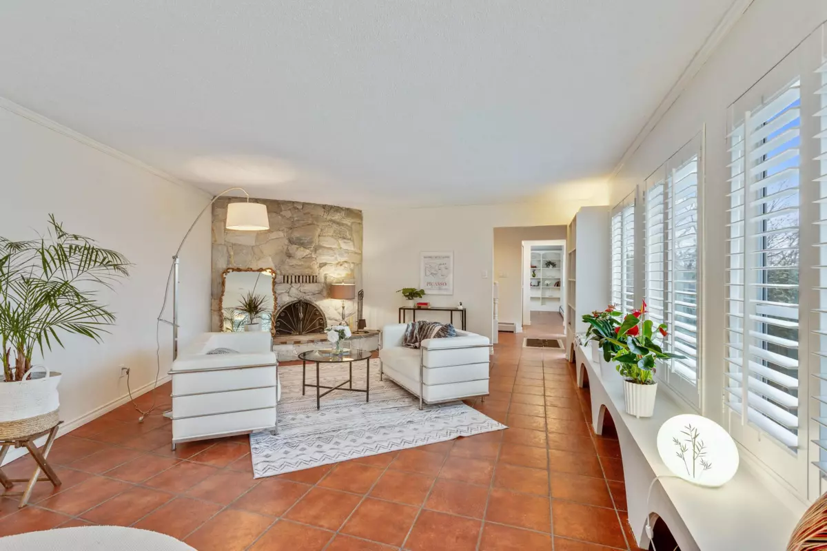 Living Room Photo of 7362 Laburnum Street, Vancouver, BC