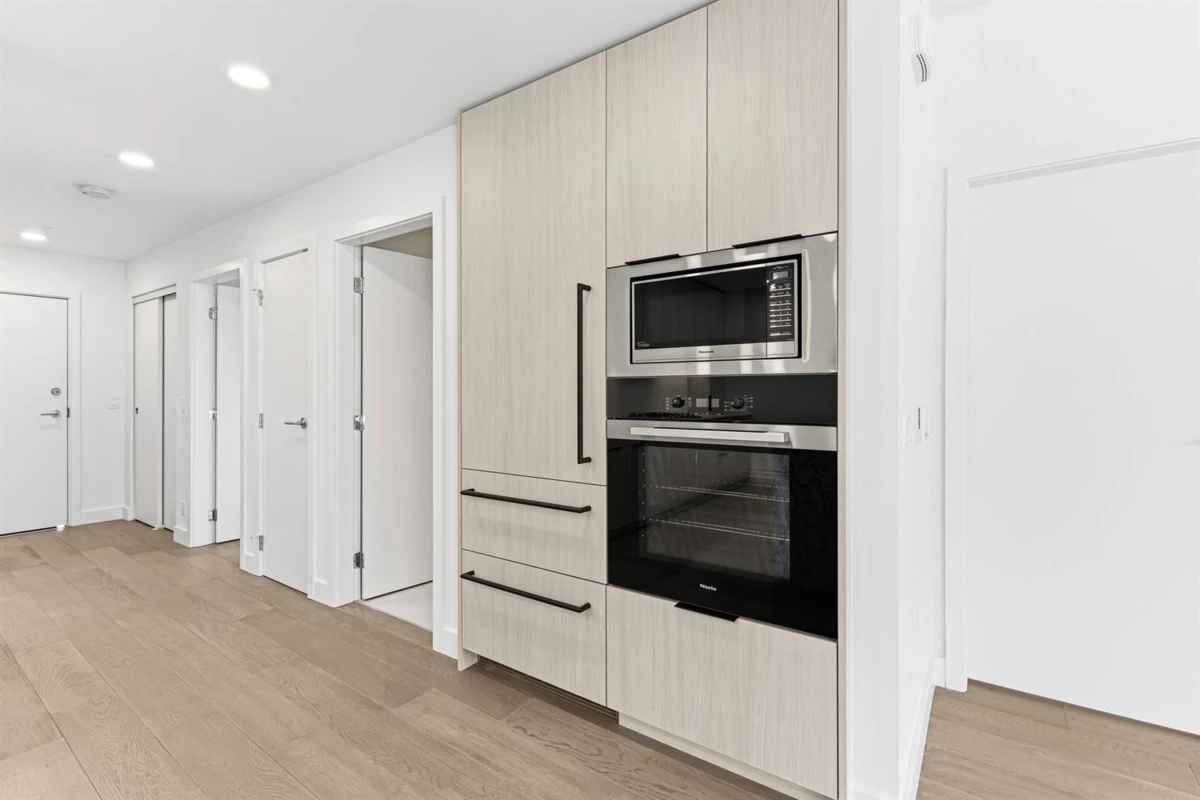 Dining Area Photo of 204 3590 W 39th Avenue, Vancouver, BC