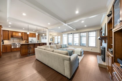 Kitchen Photo of 13785 Marine Drive, White Rock, BC